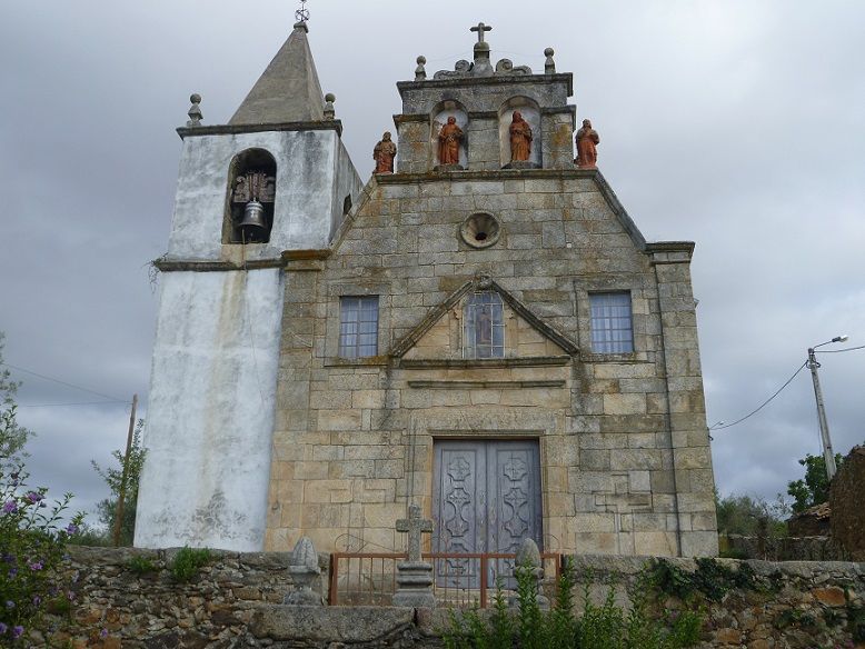 Igreja Matriz de Vilarinho de Agrochão