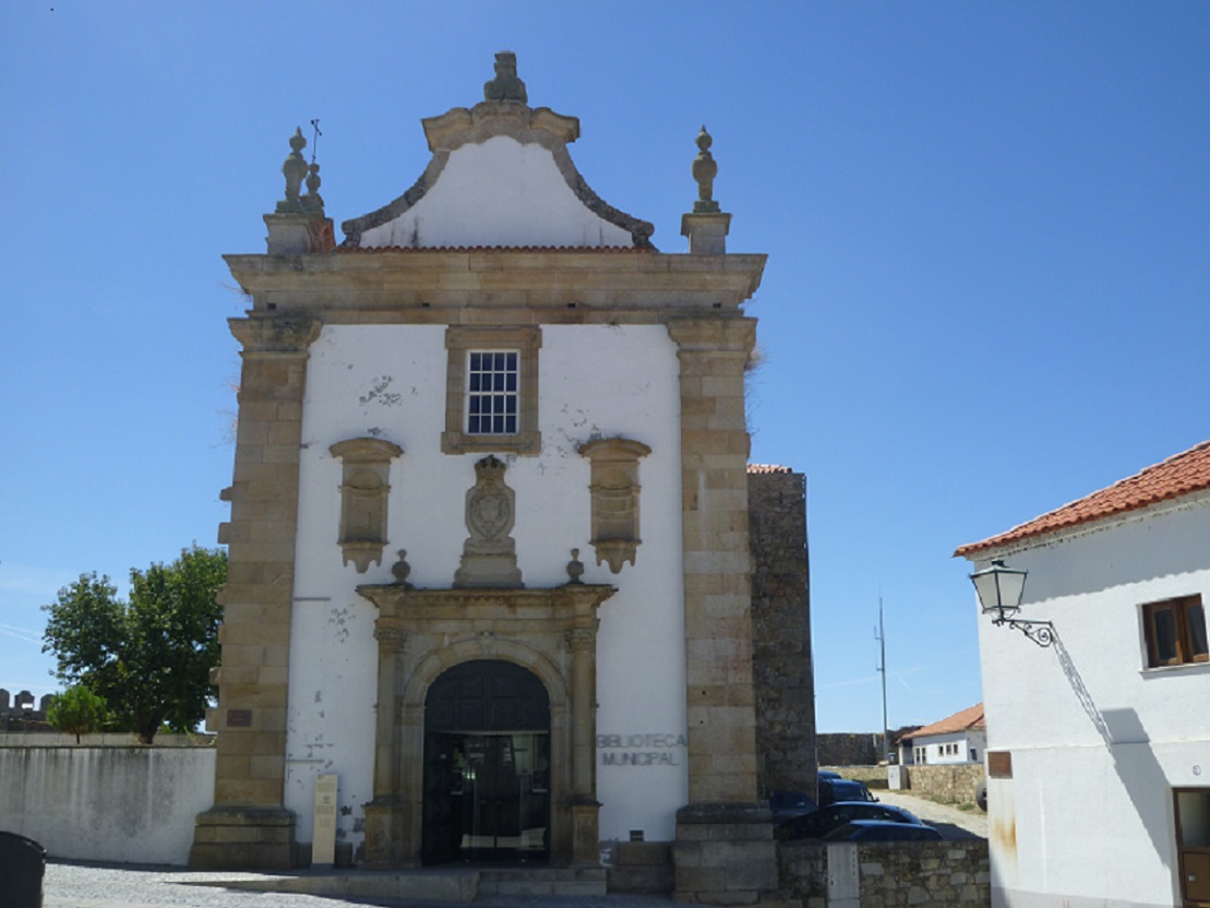 Igreja dos Trinos - Biblioteca Municipal