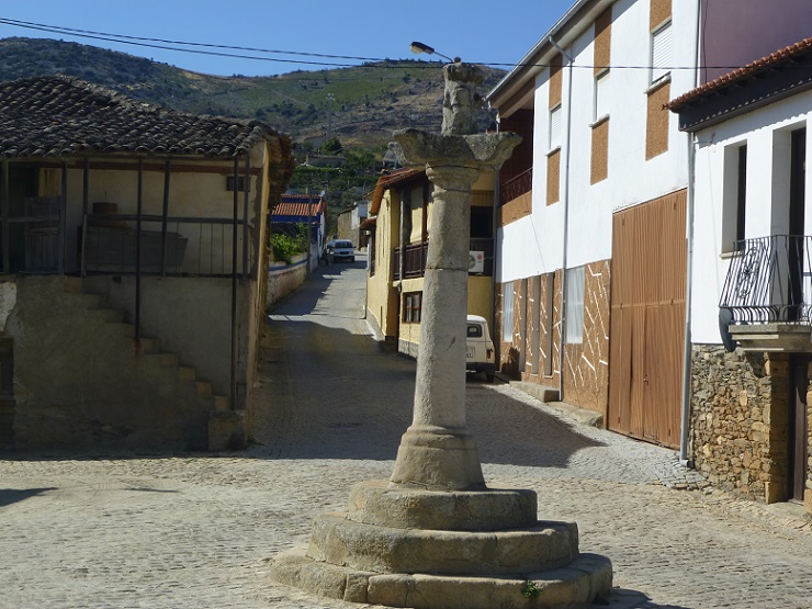 Pelourinho de Lamas de Orelhão