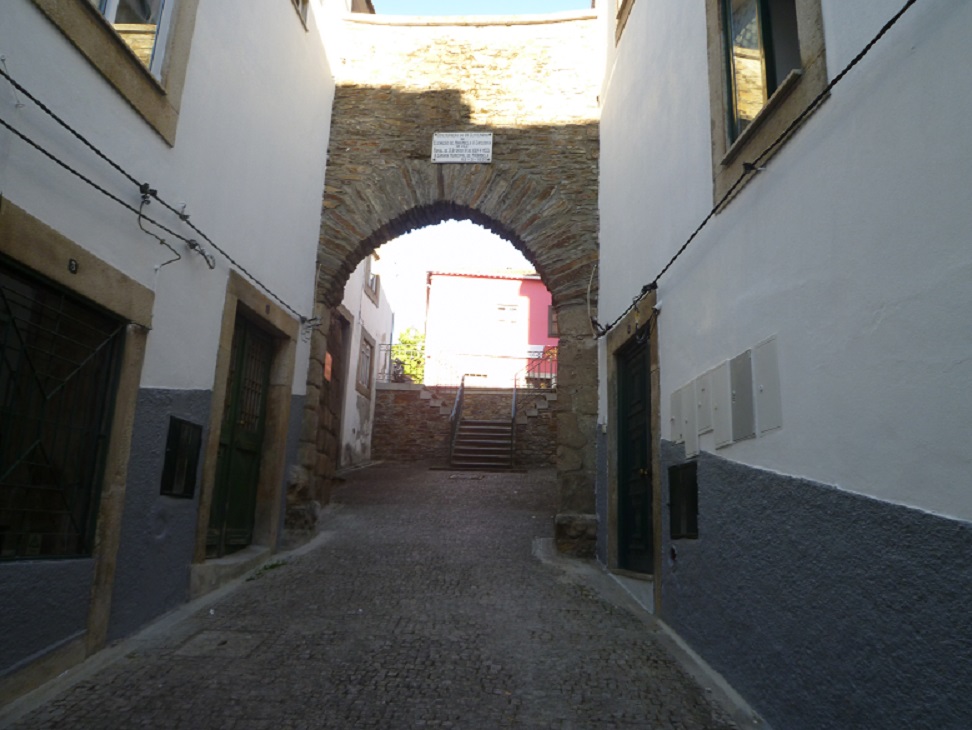 Porta de Santo António