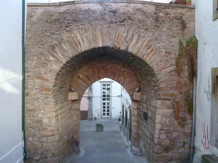 Porta de Santo António