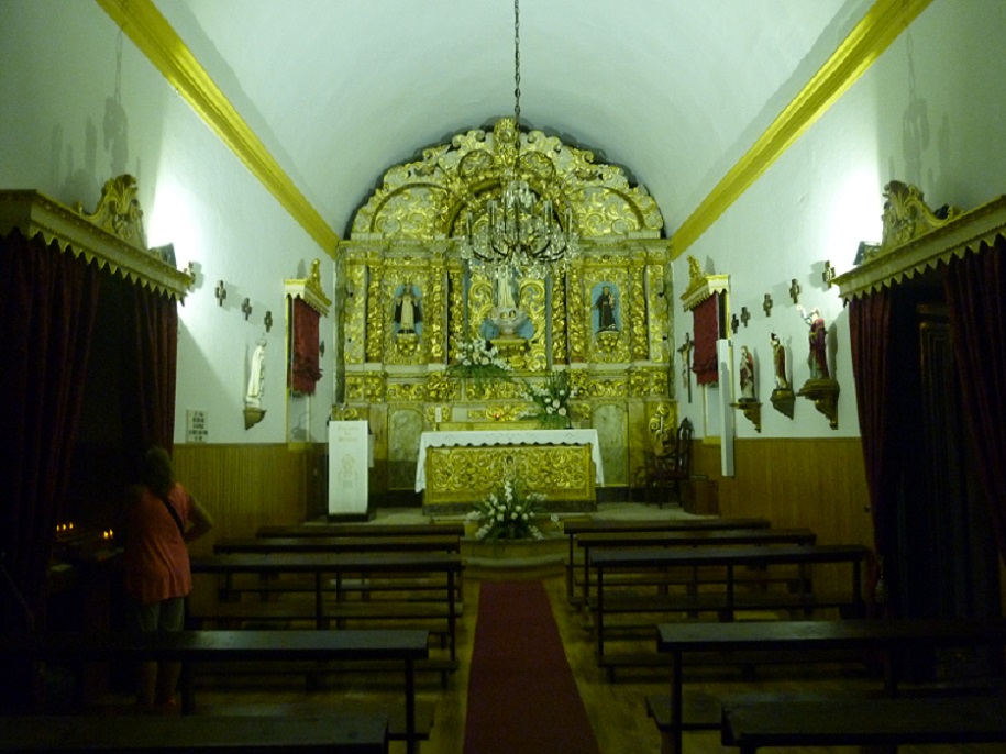 Santuário de Nossa Senhora do Amparo - interior