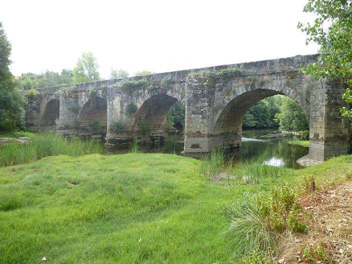 Ponte Romana sobre o Rio Tuela