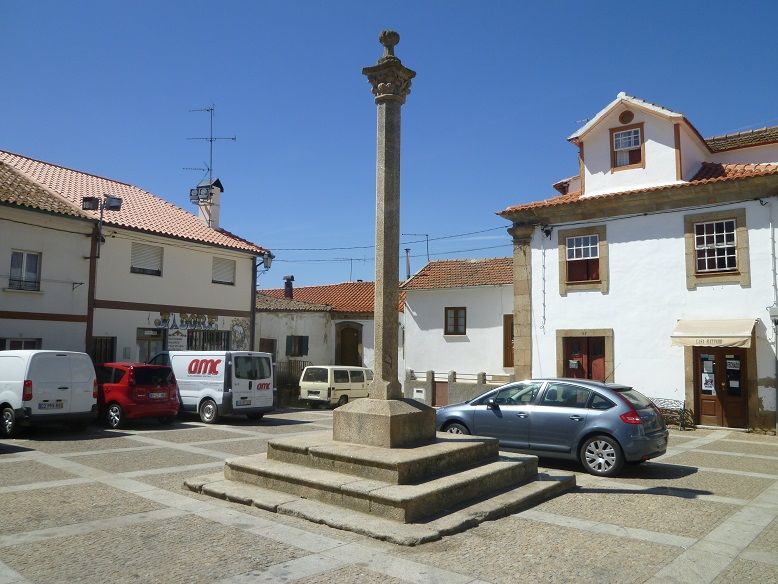 Pelourinho de Vila Flor