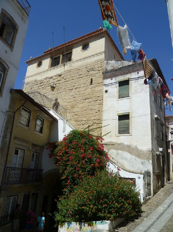 Torre e Arco de Almedina