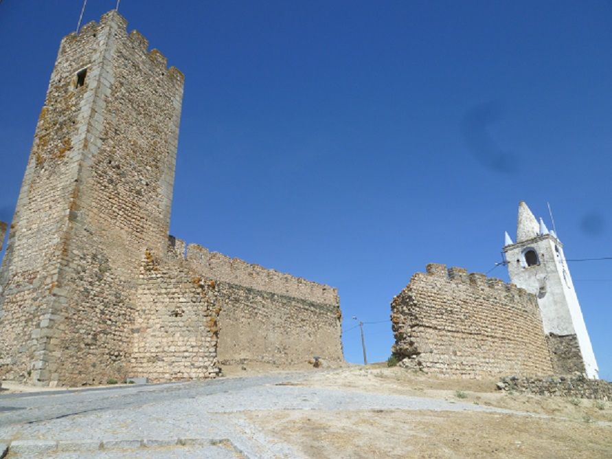 Castelo - porta da vila