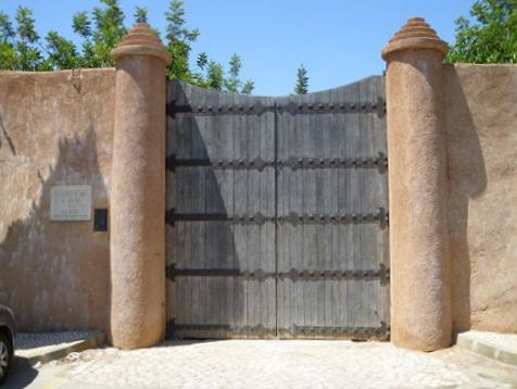 Portão Principal do Castelo de S. João de Arade