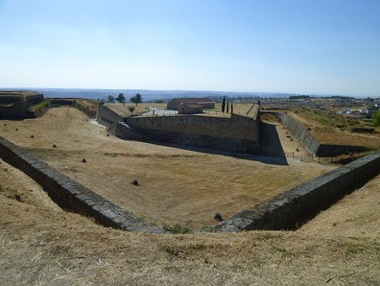 Paiol e Casa da Guarda no Revelim de Santa Bárbara