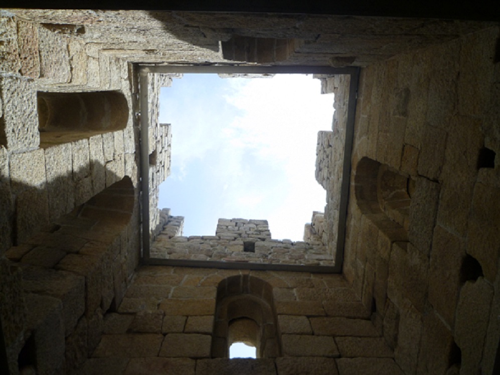 Castelo de Numão - interior da torre