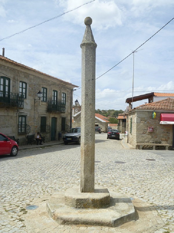 Pelourinho de Touça