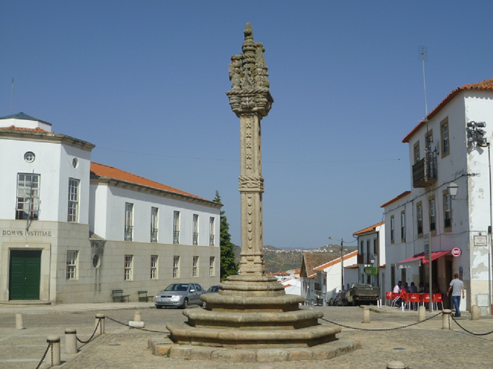 Pelourinho de Vila Nova de Foz Côa