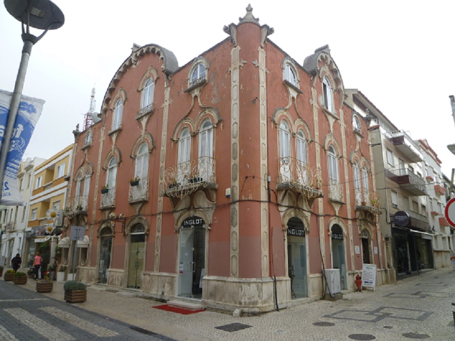 Edifício do séc. XIX Edifício do séc. XIX