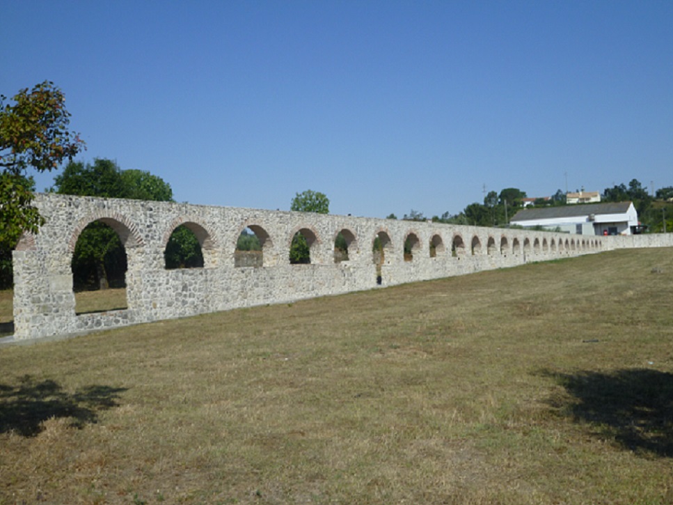 Aqueduto do Louriçal