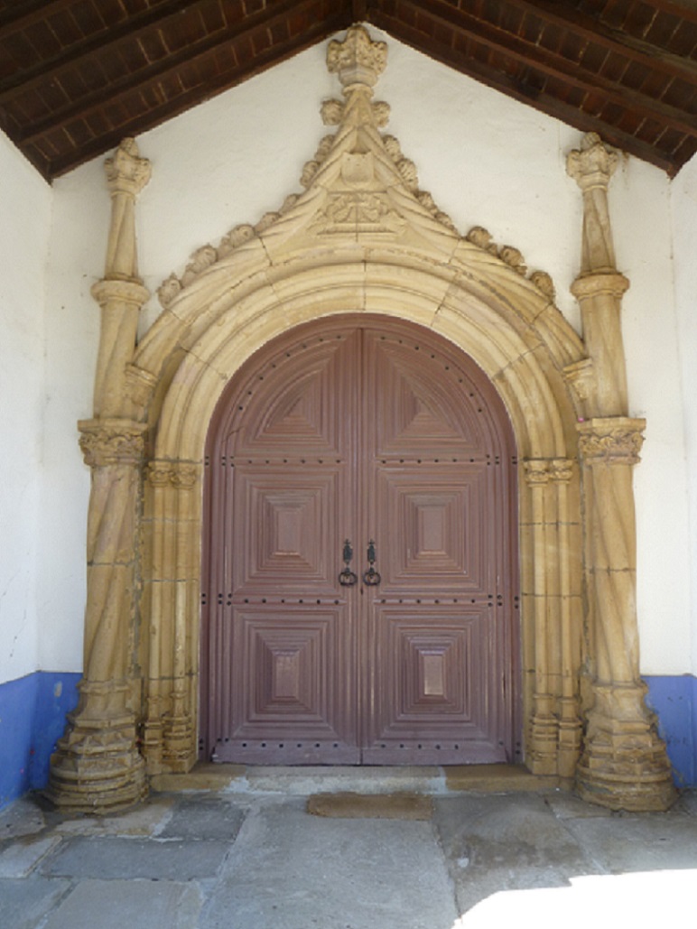 Igreja de N. Sra. dos Prazeres - porta manuelina