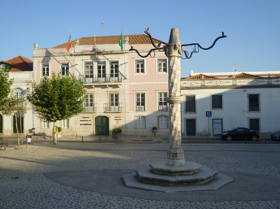 Pelourinho e Câmara Municipal