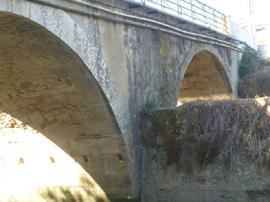 Ponte sobre os Rios Ota e Alenquer