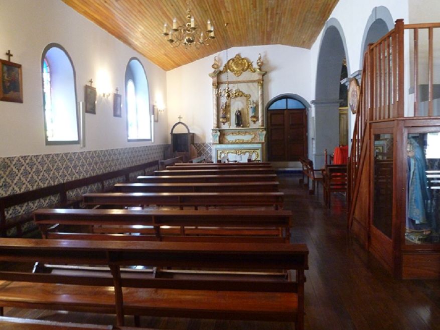 Igreja Matriz - capela lateral Igreja Matriz - capela lateral
