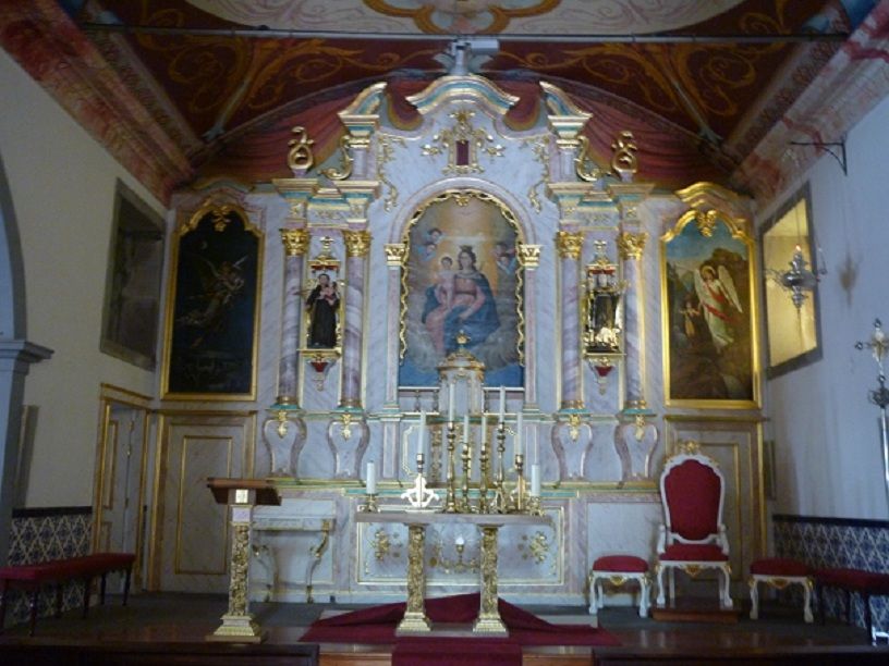 Igreja Matriz - capela lateral Igreja Matriz - capela lateral