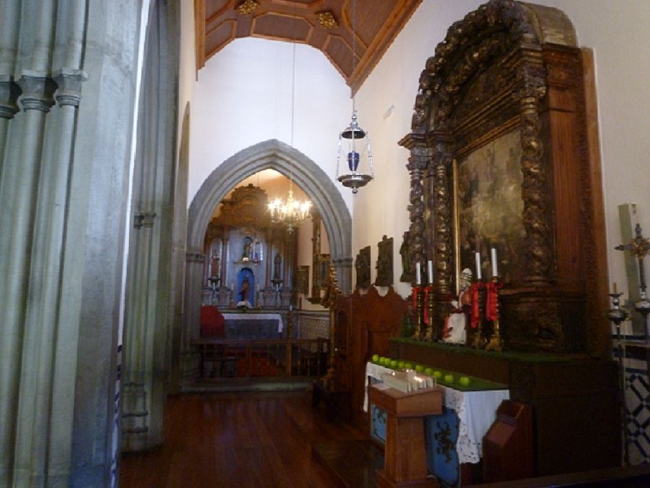 Igreja Matriz - capela lateral Igreja Matriz - capela lateral