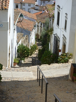 Rua antiga da vila