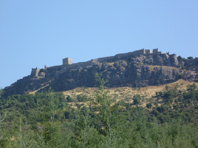Muralhas e castelo Muralhas e castelo