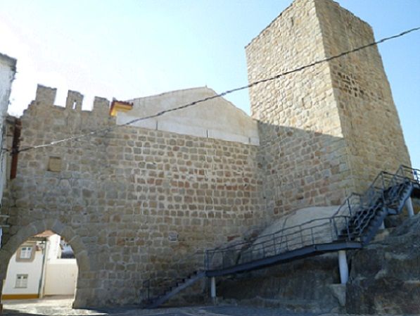 Porta de Montalvão