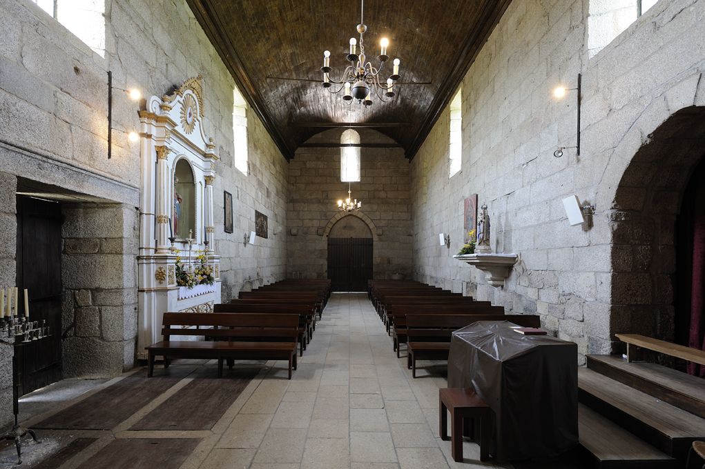 Mosteiro de Mancelos - nave
