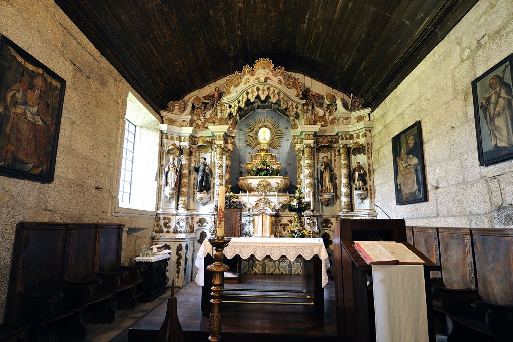 Mosteiro de Mancelos - altar-mor