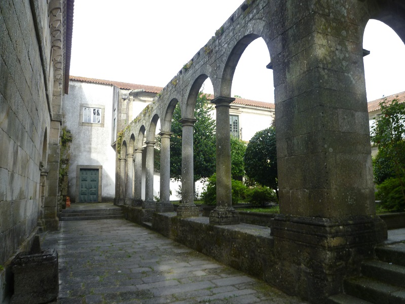 Mosteiro de Paço de Sousa - Claustros