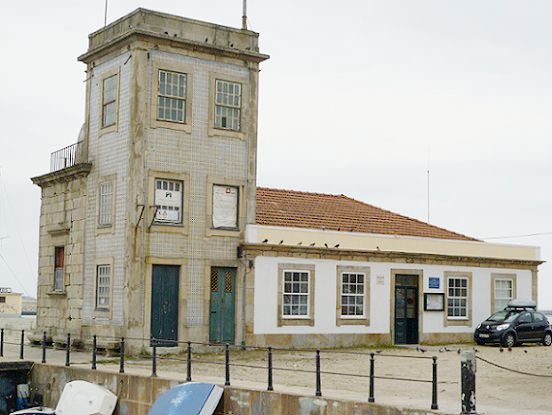 Capela e Farol de S. Miguel-o-Anjo