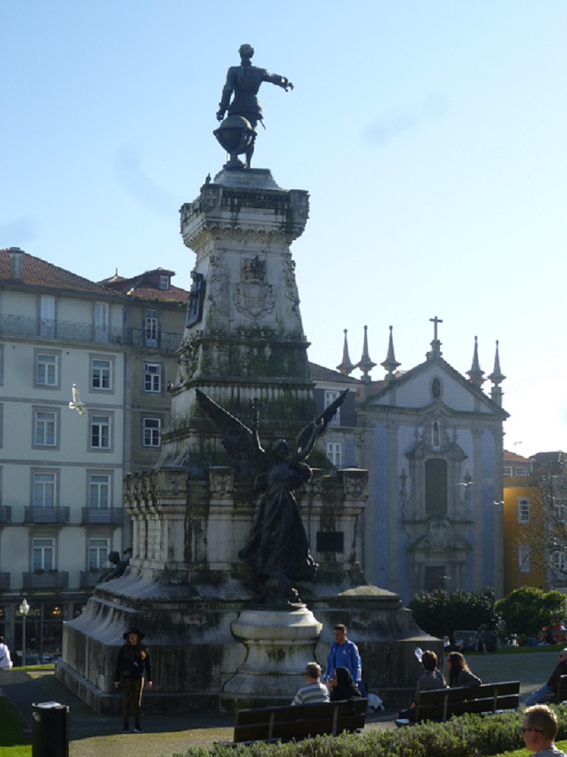 Estátua do Infante Dom Henrique