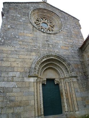 Mosteiro de S. Pedro de Roriz - Fachada