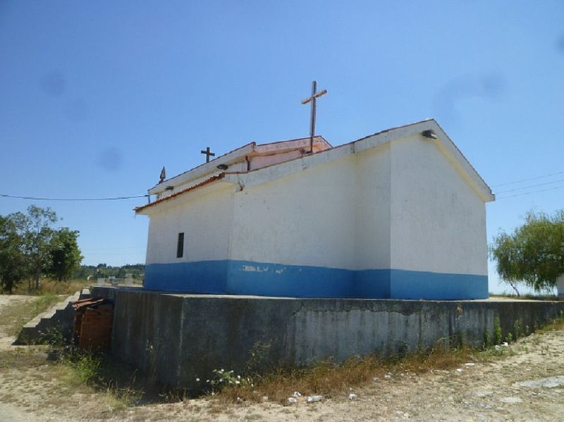 Capela de Nossa Senhora dos Chãos