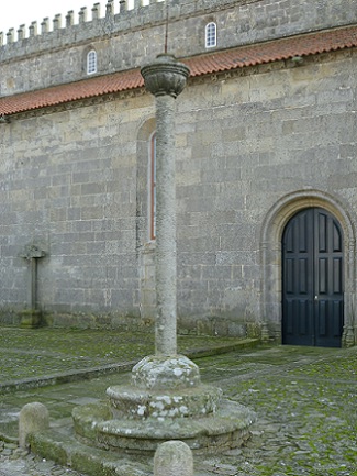 Pelourinho de Azurara