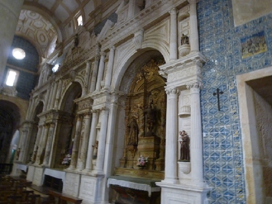 Igreja de São Vicente - retábulo altares