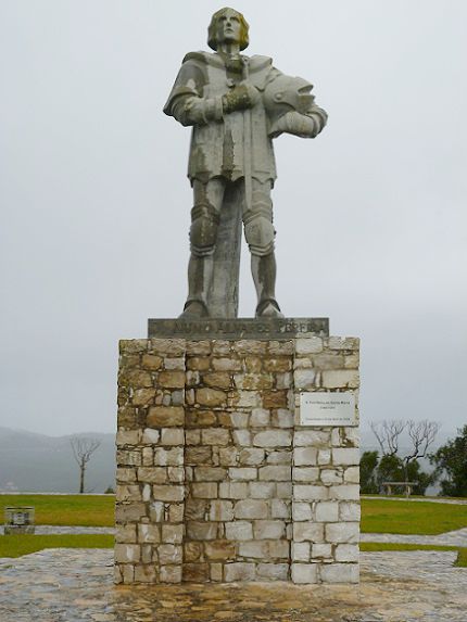 Estátua de D. Nuno Álvares Pereira