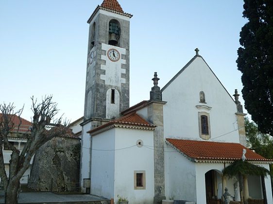 Igreja Matriz e Dolmen