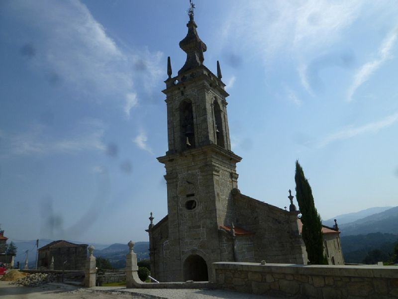 Igreja Paroquial de Merufe