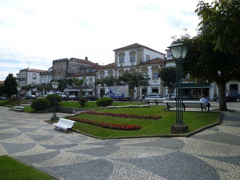 Casa do Curro Praça Deu-la-Deu Central de Monção Casa do Curro