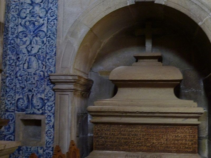Igreja Matriz de Monção - jazigo Igreja Matriz de Monção - jazigo