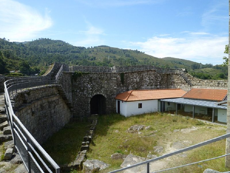 Castelo de Lindoso Castelo de Lindoso