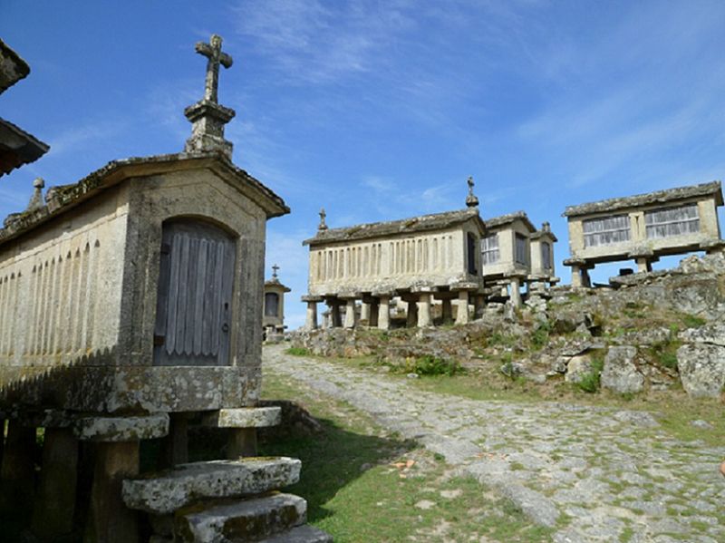Espigueiros Espigueiros