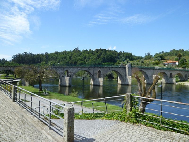 Ponte sobre o Rio Lima Ponte sobre o Rio Lima