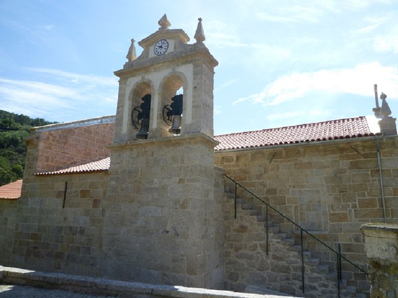 Igreja e Torre do Antigo Mosteiro