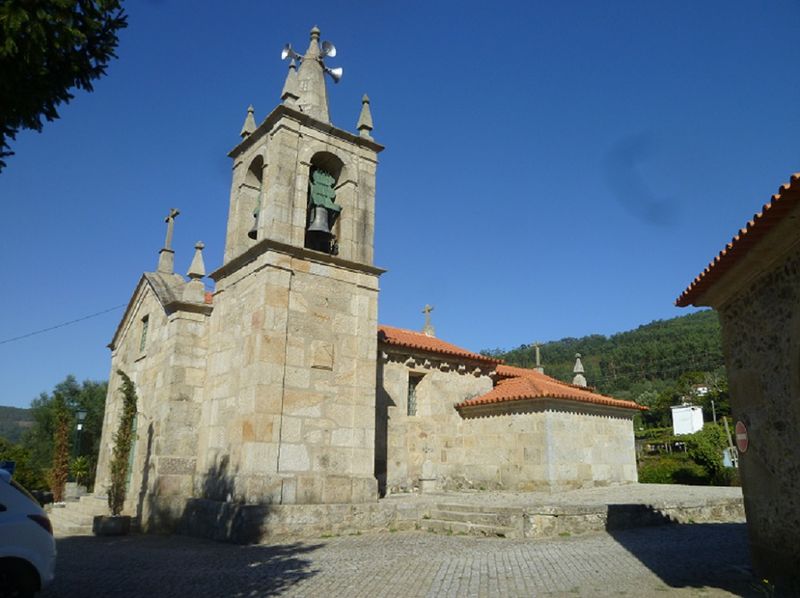 Igreja de Queijada