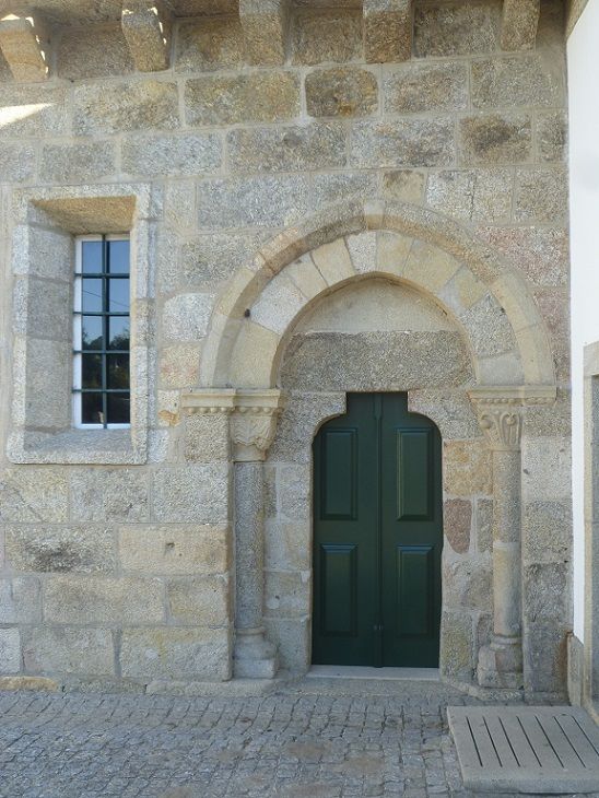 Igreja de São João da Ribeira - Porta Sul