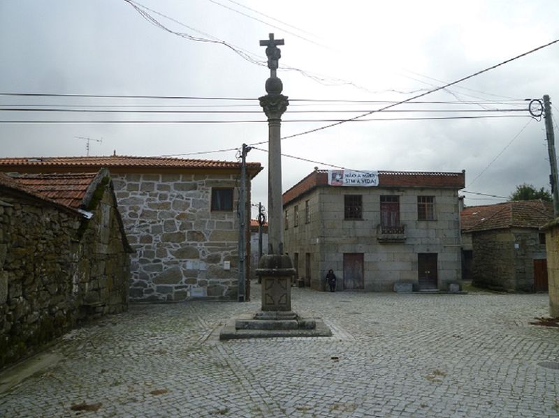 Cruzeiro de Covas de Barroso