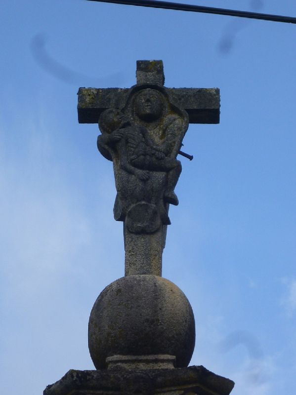 Cruzeiro de Covas de Barroso - Cruz