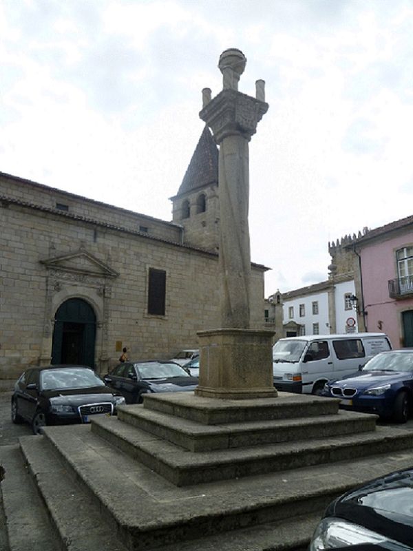 Pelourinho de Chaves