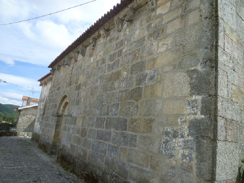 Igreja Matriz de São Julião de Montenegro - Lateral